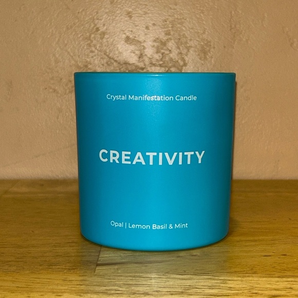 JILL & ALLY CREATIVITY Crystal Manifestation Candle With Genuine Opal Gemstone - Picture 5 of 9